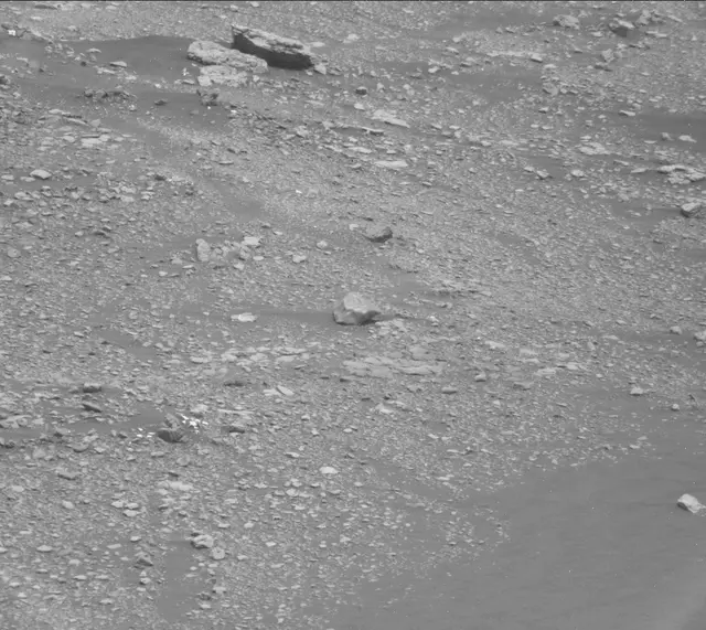 Sol 2338: Mast Camera (Mastcam)