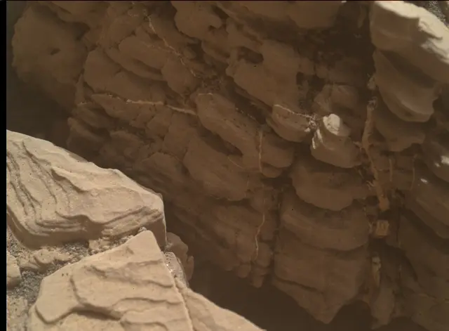 Sol 2339: Mars Hand Lens Imager (MAHLI)