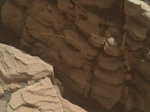 Sol 2339: Mars Hand Lens Imager (MAHLI)