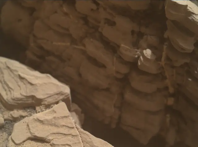 Sol 2339: Mars Hand Lens Imager (MAHLI)