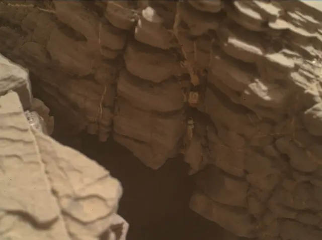 Sol 2339: Mars Hand Lens Imager (MAHLI)
