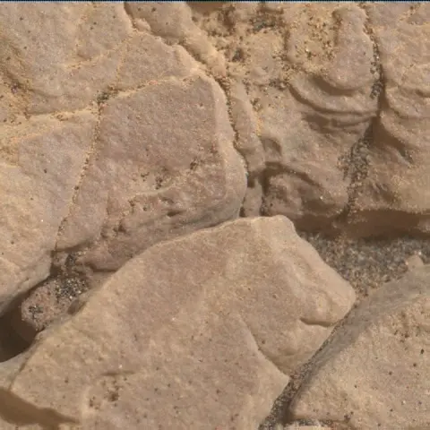 Sol 2339: Mars Hand Lens Imager (MAHLI)