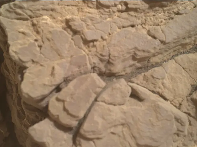 Sol 2339: Mars Hand Lens Imager (MAHLI)