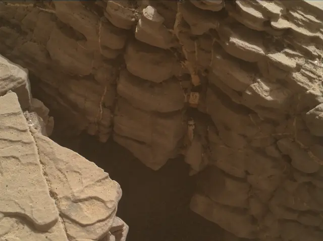 Sol 2339: Mars Hand Lens Imager (MAHLI)