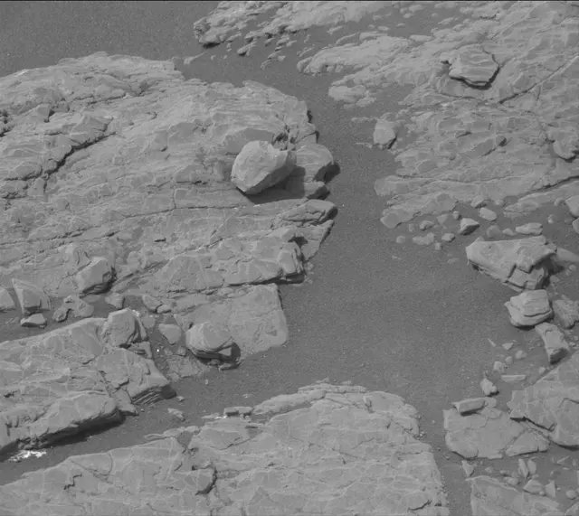 Sol 2347: Mast Camera (Mastcam)