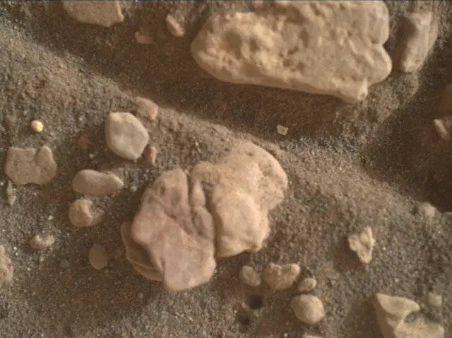 Sol 2349: Mars Hand Lens Imager (MAHLI)