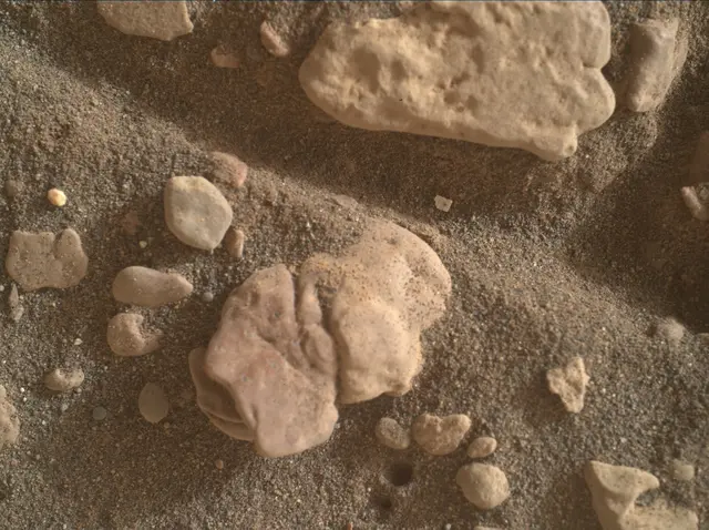 Sol 2349: Mars Hand Lens Imager (MAHLI)