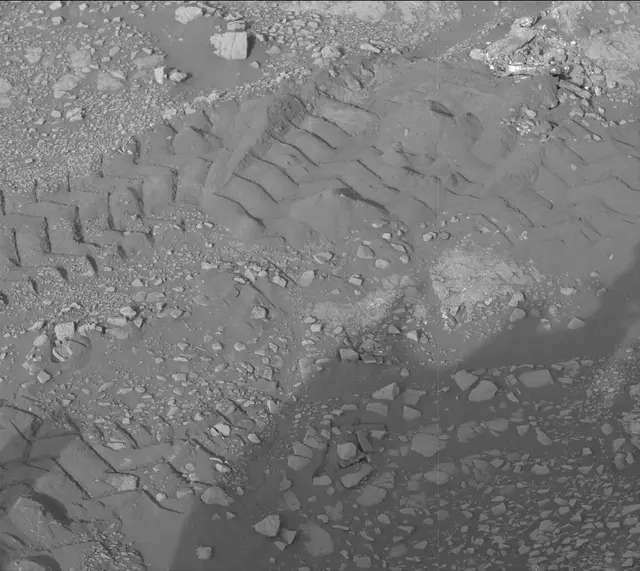 Sol 2350: Mast Camera (Mastcam)