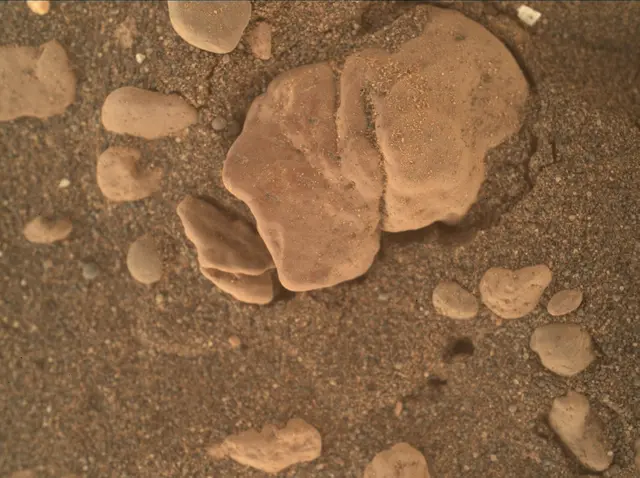Sol 2350: Mars Hand Lens Imager (MAHLI)