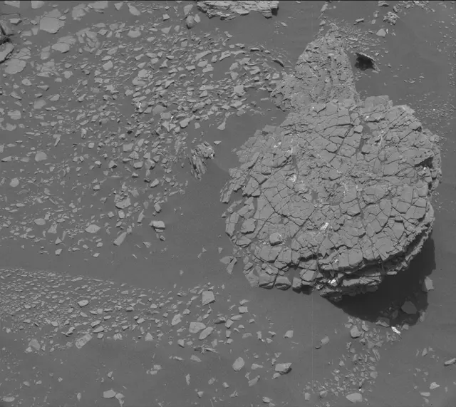 Sol 2351: Mast Camera (Mastcam)