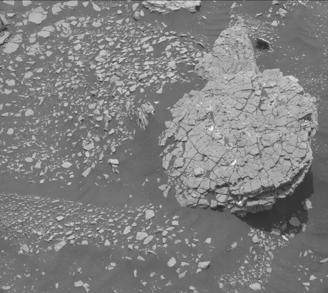 Sol 2351: Mast Camera (Mastcam)