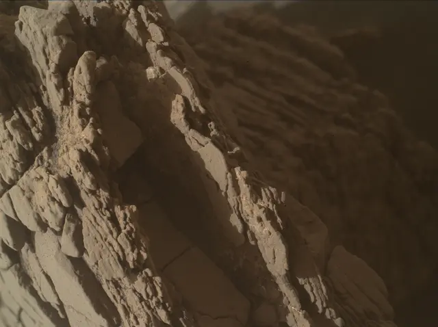 Sol 2352: Mars Hand Lens Imager (MAHLI)