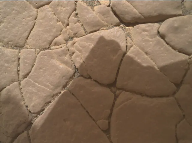 Sol 2352: Mars Hand Lens Imager (MAHLI)