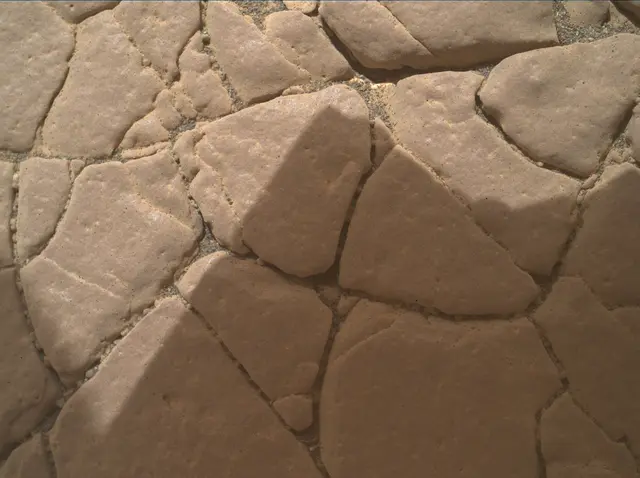 Sol 2352: Mars Hand Lens Imager (MAHLI)
