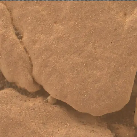 Sol 2352: Mars Hand Lens Imager (MAHLI)