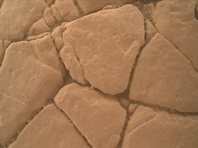 Sol 2352: Mars Hand Lens Imager (MAHLI)