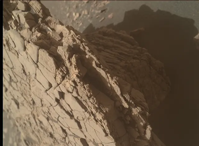 Sol 2352: Mars Hand Lens Imager (MAHLI)