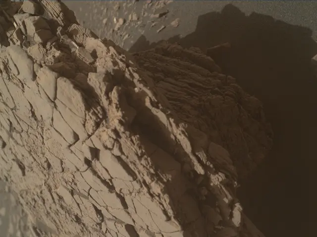 Sol 2352: Mars Hand Lens Imager (MAHLI)