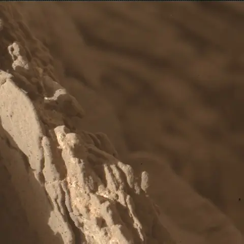 Sol 2352: Mars Hand Lens Imager (MAHLI)
