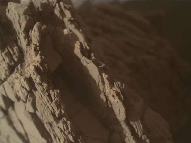 Sol 2352: Mars Hand Lens Imager (MAHLI)