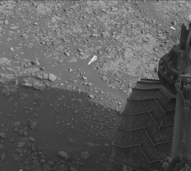 Sol 2353: Mast Camera (Mastcam)