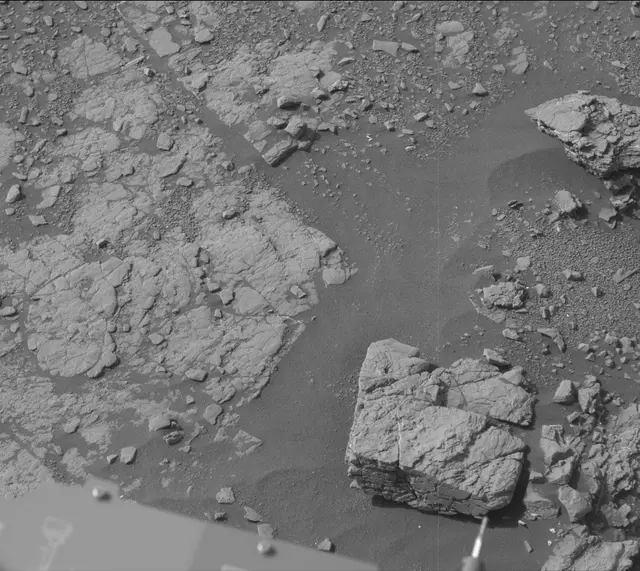 Sol 2354: Mast Camera (Mastcam)