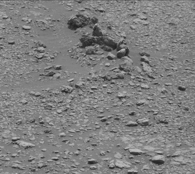Sol 2354: Mast Camera (Mastcam)
