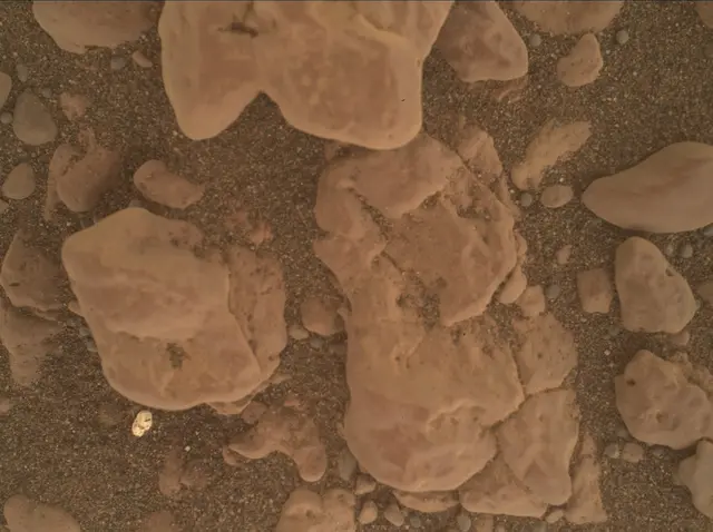 Sol 2354: Mars Hand Lens Imager (MAHLI)