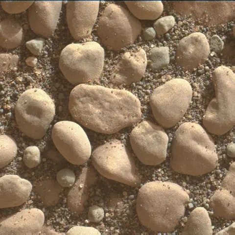 Sol 2356: Mars Hand Lens Imager (MAHLI)
