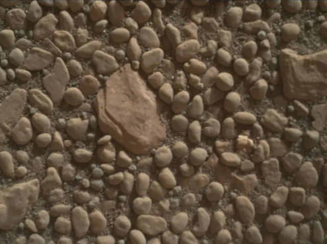 Sol 2356: Mars Hand Lens Imager (MAHLI)