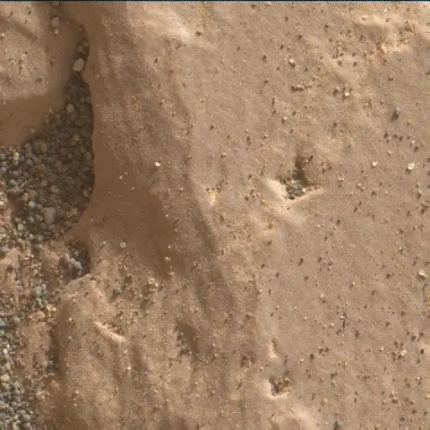 Sol 2363: Mars Hand Lens Imager (MAHLI)