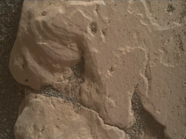 Sol 2363: Mars Hand Lens Imager (MAHLI)