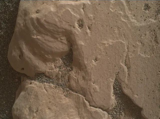 Sol 2363: Mars Hand Lens Imager (MAHLI)