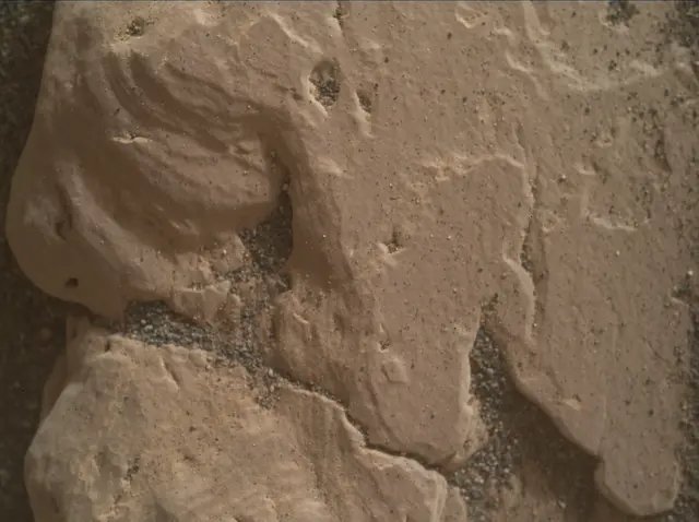 Sol 2363: Mars Hand Lens Imager (MAHLI)