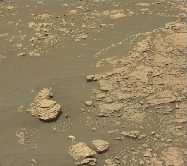Sol 2364: Mast Camera (Mastcam)