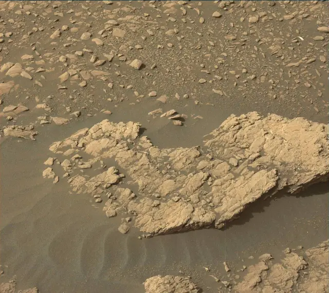 Sol 2365: Mast Camera (Mastcam)