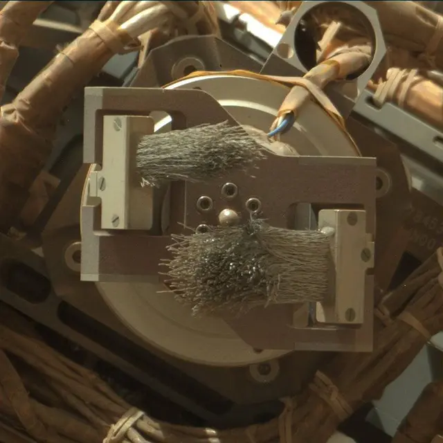 Sol 2367: Mast Camera (Mastcam)