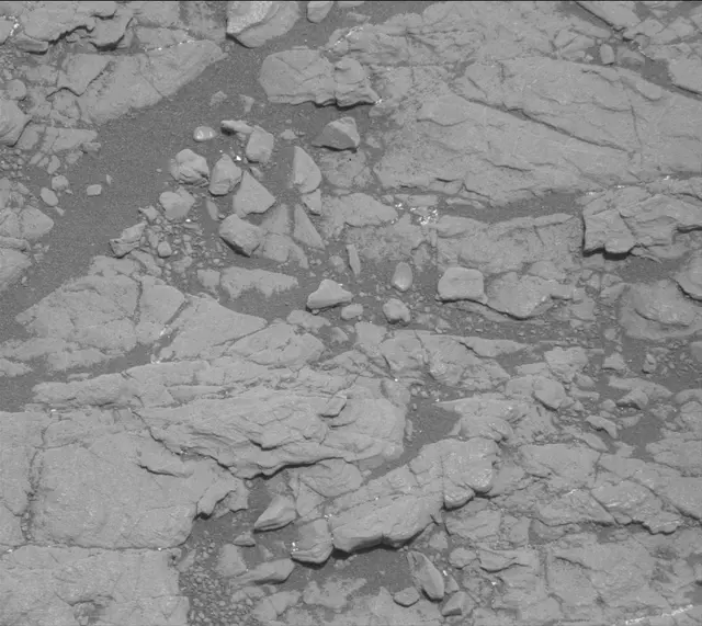 Sol 2371: Mast Camera (Mastcam)
