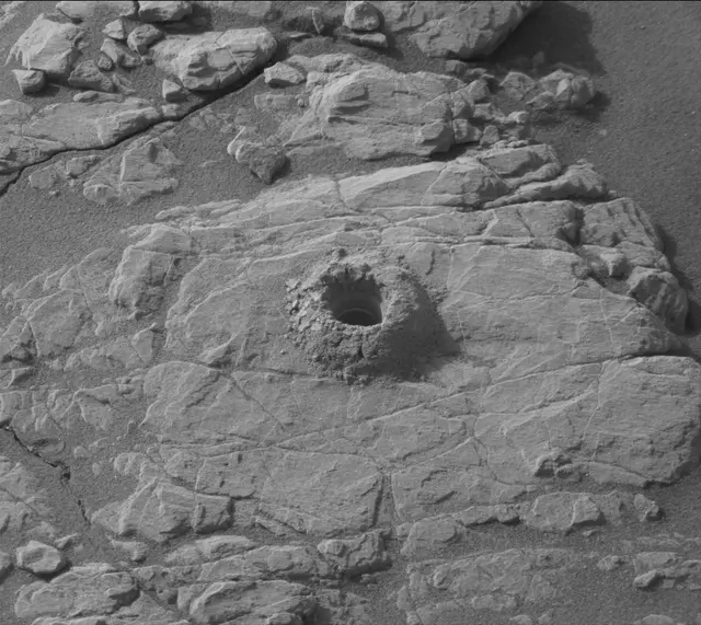 Sol 2375: Mast Camera (Mastcam)