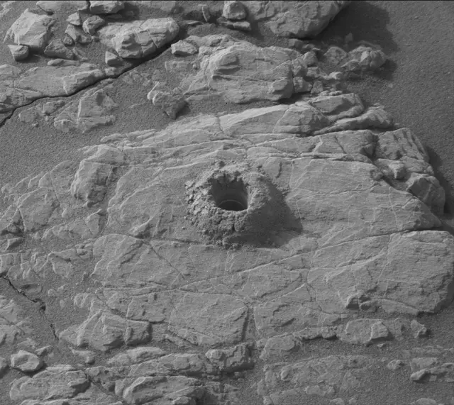 Sol 2375: Mast Camera (Mastcam)