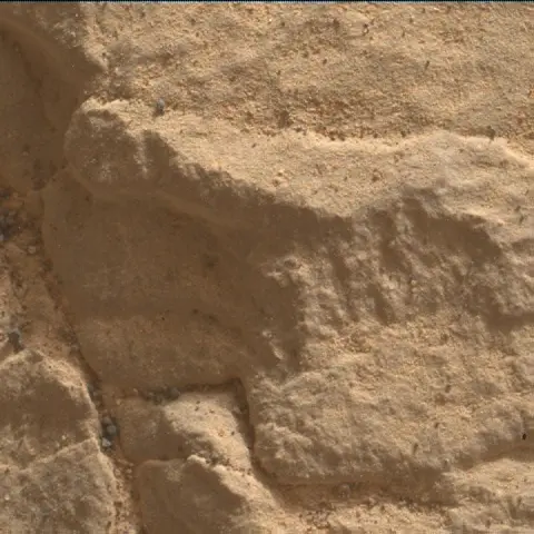 Sol 2377: Mars Hand Lens Imager (MAHLI)