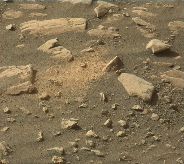 Sol 2402: Mast Camera (Mastcam)