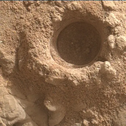 Sol 2402: Mars Hand Lens Imager (MAHLI)