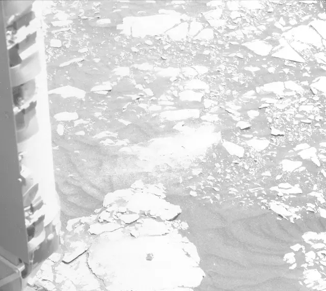 Sol 2403: Mast Camera (Mastcam)