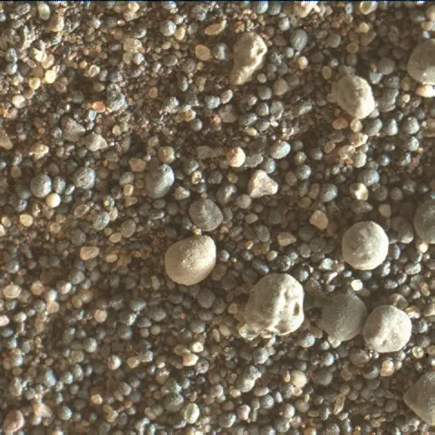 Sol 2410: Mars Hand Lens Imager (MAHLI)