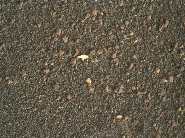 Sol 2410: Mars Hand Lens Imager (MAHLI)