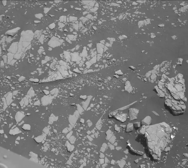 Sol 2414: Mast Camera (Mastcam)