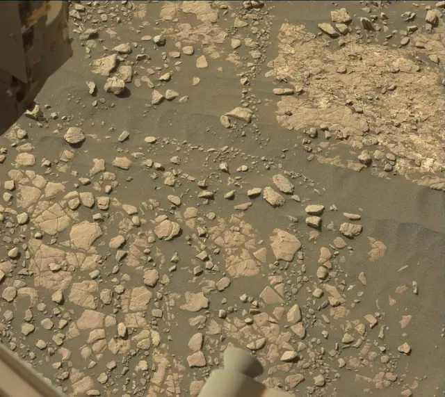 Sol 2414: Mast Camera (Mastcam)
