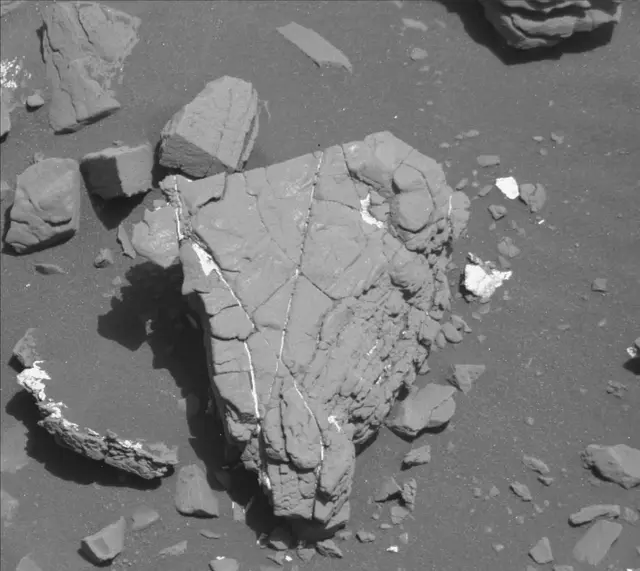 Sol 2414: Mast Camera (Mastcam)
