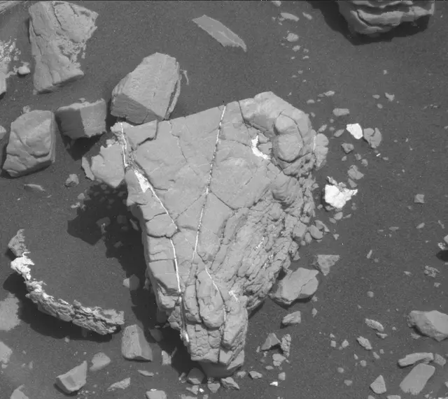 Sol 2414: Mast Camera (Mastcam)